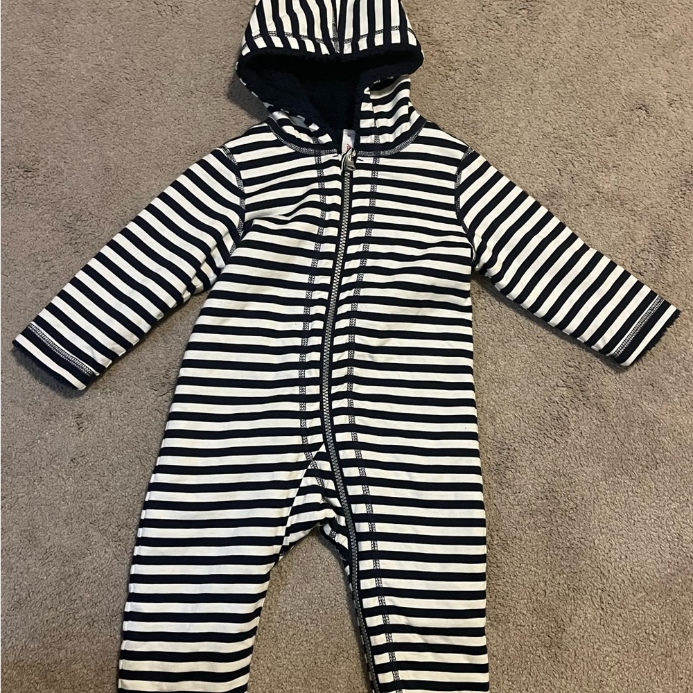 Hanna Andersson One Piece with Hood and Zipper NWT